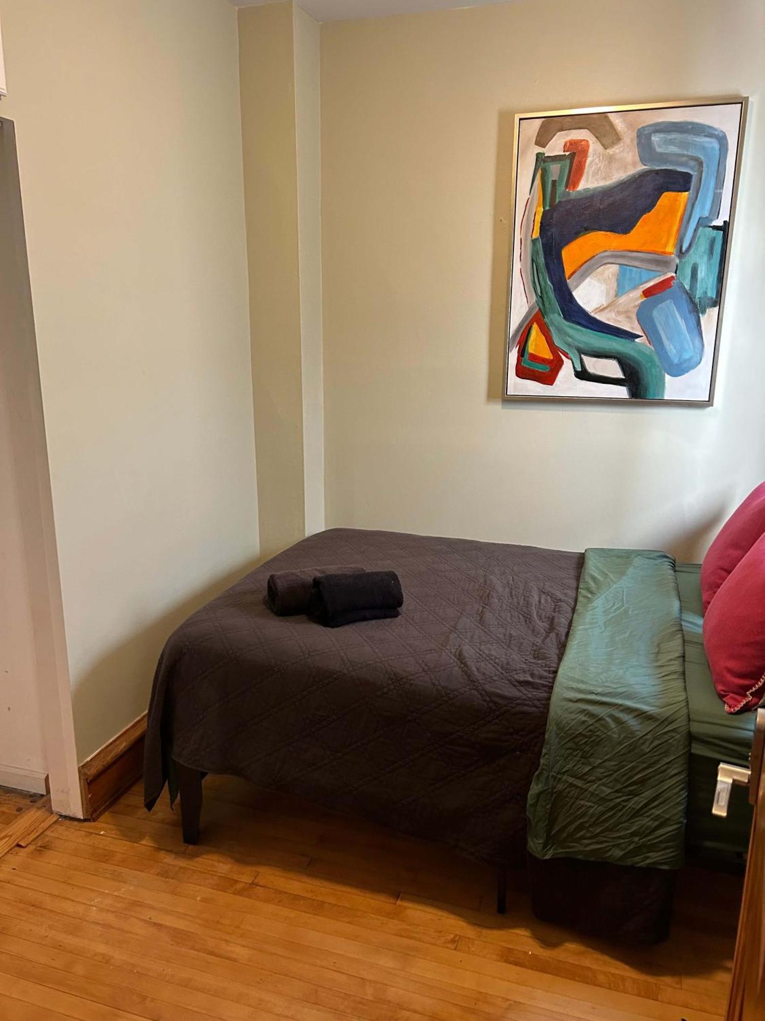 Green Room In Dorothys Bnb Chicago Exterior foto